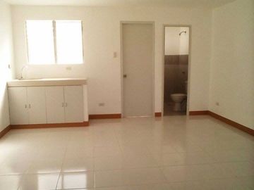 FOR SALE 2 STOREY TOWNHOUSE AT ESPERANZA HOMES IN CAN-ASUJAN, CARCAR CITY