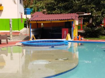 Hotel Campestre en Venta -Zona Pueblo Tapao