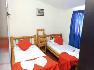 Hotel Campestre en Venta -Zona Pueblo Tapao