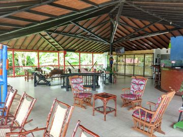 Hotel Campestre en Venta -Zona Pueblo Tapao
