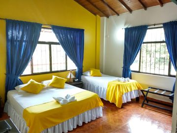 Hotel Campestre en Venta -Zona Pueblo Tapao