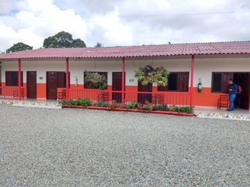 Hotel Campestre en Venta -Zona Pueblo Tapao