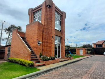 VENTA DE HERMOSA CASA EN CHÍA