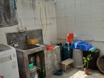 Ibarra - Hermosa Casa de Venta en Conjunto Habitacional 
