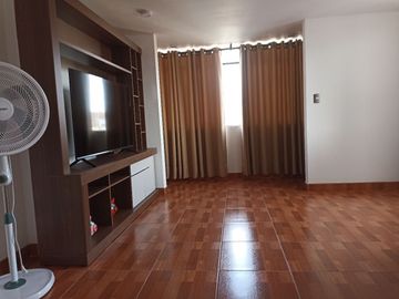 VENTA DE CASA EN RESIDENCIAL VALLE HERMOSO DE OQUENDO - CALLAO