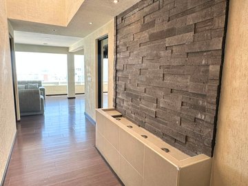 CASA EN VENTA EN LOMAS DEL TECNOLOGICO CUENTA CON 3 NIVELES