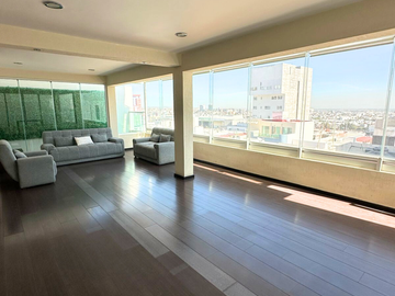 CASA EN VENTA EN LOMAS DEL TECNOLOGICO CUENTA CON 3 NIVELES