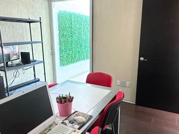CASA EN VENTA EN LOMAS DEL TECNOLOGICO CUENTA CON 3 NIVELES