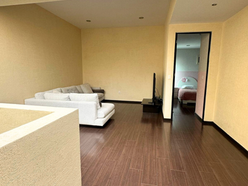 CASA EN VENTA EN LOMAS DEL TECNOLOGICO CUENTA CON 3 NIVELES