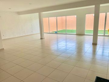 CASA EN VENTA EN LOMAS DEL TECNOLOGICO CUENTA CON 3 NIVELES