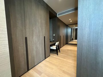 Apartemen 4 BR Siap Huni Furnished Strategis Kuningan Jakarta Selatan