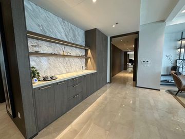 Apartemen 4 BR Siap Huni Furnished Strategis Kuningan Jakarta Selatan