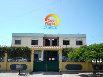 Venta Casa Grande Rentera en Playas, 11 departamentos