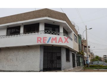 San Juan De Miraflores - Bonita Casa En Venta