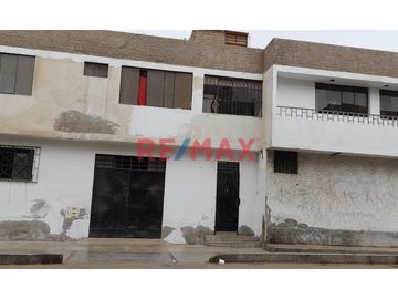 San Juan De Miraflores - Bonita Casa En Venta