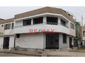 San Juan De Miraflores - Bonita Casa En Venta