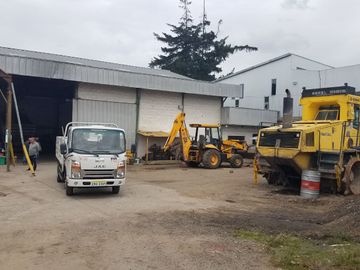 BODEGA DE VENTA SECTOR SAN CAMILO - CALDERON 1.370 M2 TERRENO