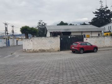 BODEGA DE VENTA SECTOR SAN CAMILO - CALDERON 1.370 M2 TERRENO