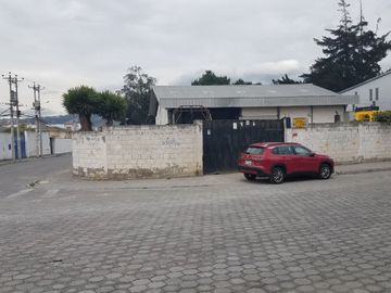 BODEGA DE VENTA SECTOR SAN CAMILO - CALDERON 1.370 M2 TERRENO