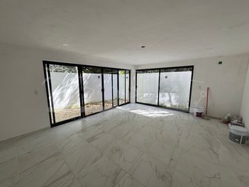 CASA NUEVA DE 2 NIVELES ALDEA UMM A ESTRENAR