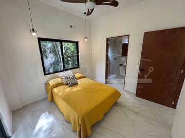 CASA NUEVA DE 2 NIVELES ALDEA UMM A ESTRENAR