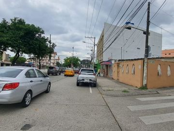 Venta propiedad esquinera en la Ciudadela Guayacanes norte de Guayaquil