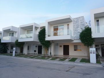 Casa Ceiba Selvanova