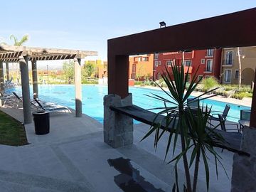 SE VENDE BONITO CONDOMINIO EN 