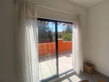 SE VENDE BONITO CONDOMINIO EN 