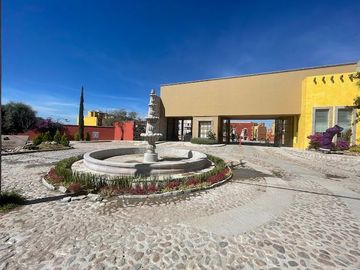 SE VENDE BONITO CONDOMINIO EN 