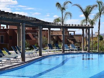 SE VENDE BONITO CONDOMINIO EN 