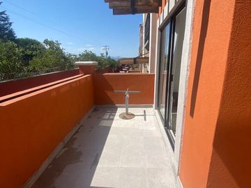 SE VENDE BONITO CONDOMINIO EN 