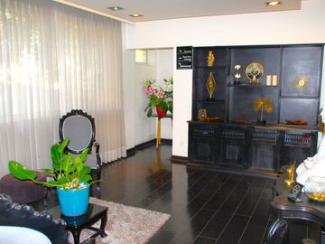 VENDE EXCELENTE PROPIEDAD COMERCIAL ART DECO EN BARRIO BELLAVISTA, PROVIDENCIA