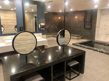 gran oportunidad URGE. Increible departamento y grandioso residencial!!
