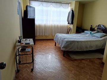 CASA RENTERA EN  VENTA COCHAPAMBA