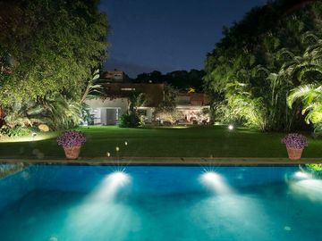 CASA EN VENTA EN SAN ISIDRO CON GRAN JARDIN
