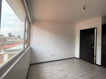 CASA EN CONDOMINIO A 25 MIN DE SANTA FE, CON JARDIN Y 3 RECAMARAS