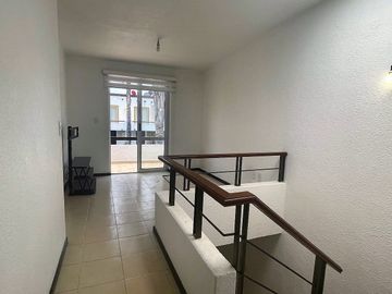 CASA EN CONDOMINIO A 25 MIN DE SANTA FE, CON JARDIN Y 3 RECAMARAS