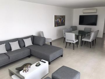 Departamento en venta primera línea al Mar, sector playa Murciélago, Cerca al Mall del Pacífico  Manta Ecuador
