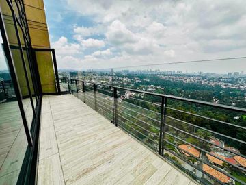 Bosque 6060 Hermoso Pent House en Venta