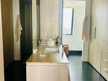 Bosque 6060 Hermoso Pent House en Venta
