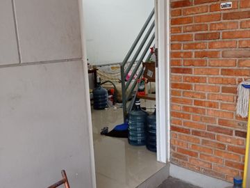 Rumah Cluster Dekat Tol Desari Siap Huni Area Meruyung Depok