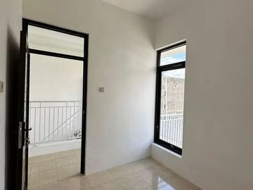 Rumah Baru 2 Lantai Luas 72 Tombro Sukarno Hatta Suhat Malang