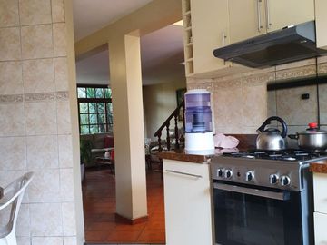 La Molina, Venta de Casa de AT:191M2 AC:294M2 a $280,000 en Calle Rio de la Plata MZFL1 Lote 10 Urb. Las Praderas de La MolinaLa Molina, Venta