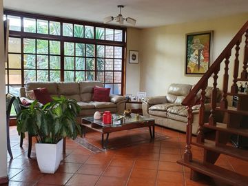 La Molina, Venta de Casa de AT:191M2 AC:294M2 a $280,000 en Calle Rio de la Plata MZFL1 Lote 10 Urb. Las Praderas de La MolinaLa Molina, Venta