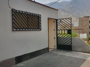 La Molina, Venta de Casa de AT:191M2 AC:294M2 a $280,000 en Calle Rio de la Plata MZFL1 Lote 10 Urb. Las Praderas de La MolinaLa Molina, Venta