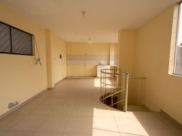 La Molina, Venta de Casa de AT:191M2 AC:294M2 a $280,000 en Calle Rio de la Plata MZFL1 Lote 10 Urb. Las Praderas de La MolinaLa Molina, Venta