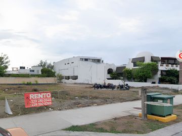 RENTA DE TERRENO EN BLVD. AVILA CAMACHO, VERACRUZ