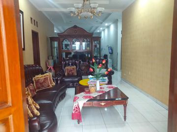 Dijual Rumah Murah Hitung Tanah di Kemang Timur Jakarta Selatan