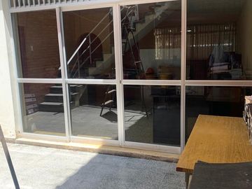 VENDO CASA DE TRES PISOS  EN LA URB. MAGISTRAL - PIURA